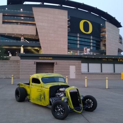 Ts'msyen, 

laxgibuu dì pteegu, 

Aba'aks guum gibaaw dì wayu

I AM A DUCK!

I bleed GREEN!

Dad, friend, glass artist