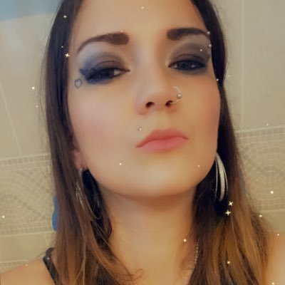 Cinnamon’s OFFICIAL Twitter page! ❤️ Us Entertainers DO work our asses off! 😇👠💗💋💄💅🏻👯‍♀️💕🎶