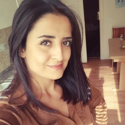 hi! ich bin Asmahan🤗 ich male gerne, und ich möchte es mit euch teilen, aber ich bin ja nicht ganz Profi, mein Ziel ist meine Arbeit zu verbessern🦋