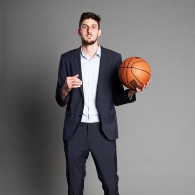 Leandro Bolmaro Profile