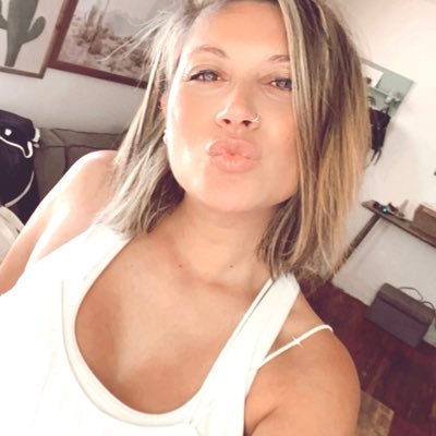 ashlees_1's profile picture. San Diego Native| Eco-Enthusiast | Animal Obsessed | Goal: To Make The World A Better Place ✨