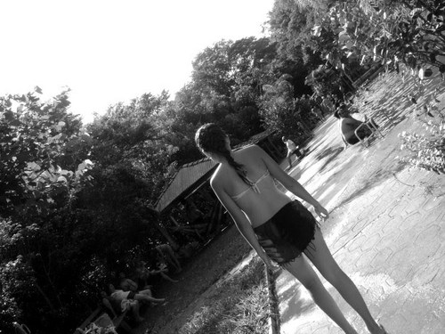 Naao to pagando promessa para viveer assim ..