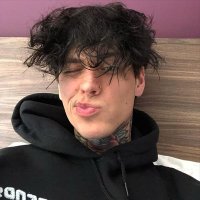 fanny (@damianfox_) 's Twitter Profile