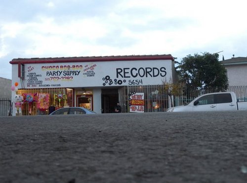 RecordsLA's profile picture. STORE HOURS = Thurs/Fri/Sat - noon to 6
213.399.9806
ALL VINYL - buy/sell/trade
soul, jazz, hip hop, disco, funk, r&b, psych, reggae, latin, breaks, etc