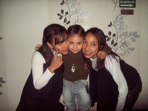 Taynara Costa;*.
