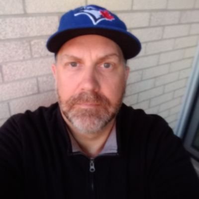 Co-host of the 40/40 Men Podcast on @Sportscast365 Network. @4040_Men to follow the show. Co-owner of https://t.co/IQ0STHABYU. Blue Jays nut. Music nut. Nuts.