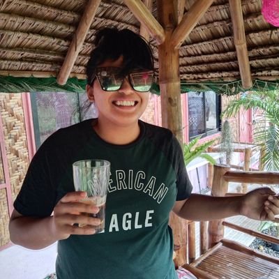 I Practice English When I'm Drunk.Ta-as,Gwapa,Mestisa,Maayo Mukanta, Maayo Musayaw. Mao ng mga katangian nga wala gipamana sa akong parents sa akoa.