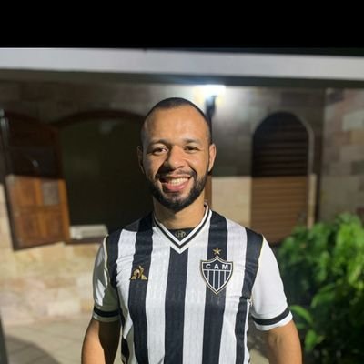 #atleticanosegueatleticano
Tres pilares: DEUS, FAMILIA,ATLETICO MINEIRO.
Pai de menina.