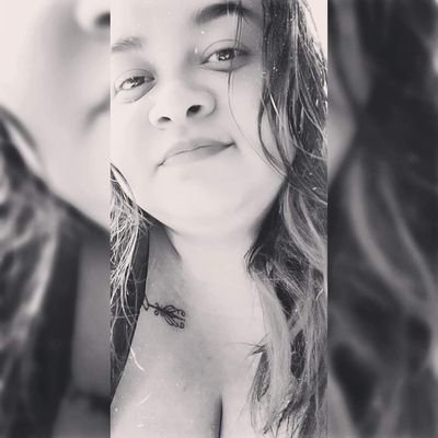 RavenaRoxx's profile picture. Sempre com sono e dor nas costas.