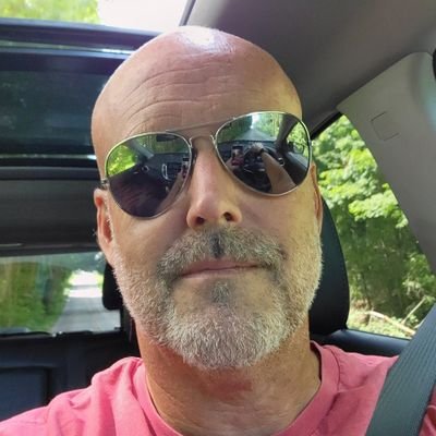 #stopgunviolence
lover of life, music, and the beach.
make me laugh,
coffees for closers,
writer and editor of my life