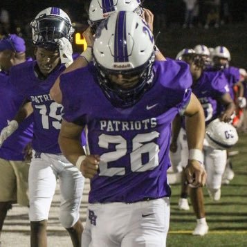 3.2 GPA, class of 23, RB,S, 5’6, weight 155, bench 225, squat 335,Roanoke, Va email: daniel26alonzo@gmail.com