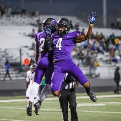 The official Twitter account for Charger Football @fulshear_hs in @LamarCISD #buildingchampions #fullycharged #chargedup #westsidework