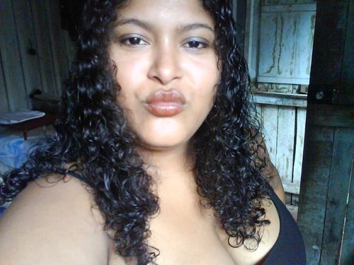 Olá!Me chamo Mayra,sou de um país q se chama Pará,sou bissexual,tenho dois filhos que são a minha vida! E estou correndo atrás do meu ideal de igualdade!!!!!!!l
