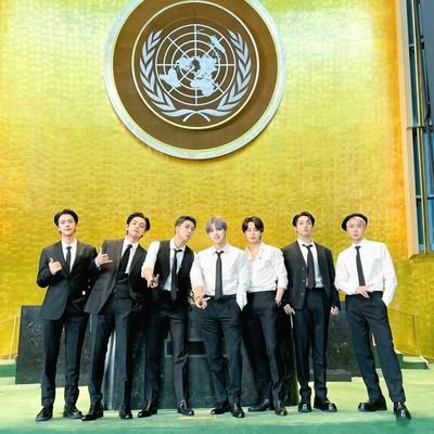 ROXARMY8's profile picture. 