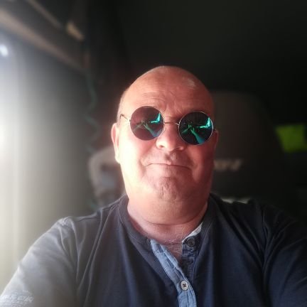 irek_ko's profile picture. Człowiek demolka. Surgam pugnare🇵🇱✝️🐺.
Zawiercie. #pociagprawych