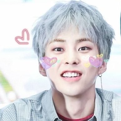 EXO♥しうちゃん強めのオルペン/01line/sm箱推ししてます/仲良くしていただけると嬉しいです(*´꒳`*)/クラリネット吹いてます😚