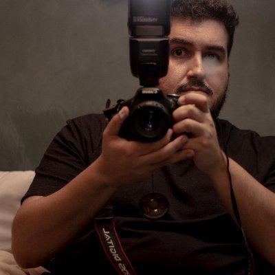 Ele/ Dele
Eu tiro uma fotos
(nunca disse que era bom nisso)