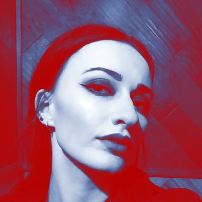 🧛🏻♀️ ARTIST /// photography / illustration / graphic design / … \\\ 📷🎞🎨🖊📚✂️💄🎮🎬🛣🔮 \\\// ❄️ links ➟