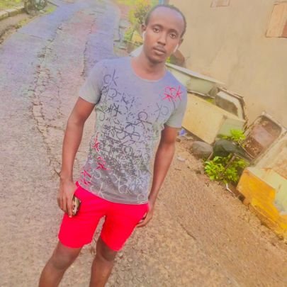 AbuBakarrMBah7's profile picture. I am a cool and intelligent  guy.