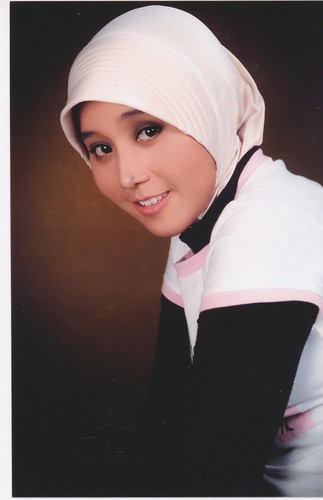 AyueAyra's profile picture. Simple....