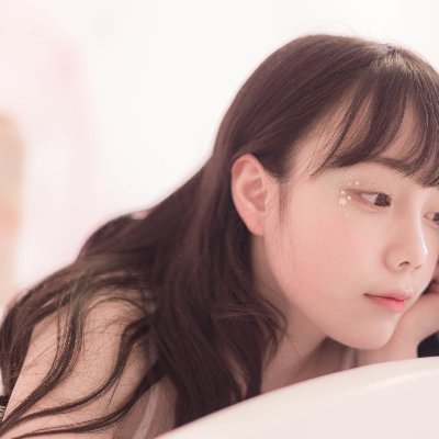 hal_phe's profile picture. 