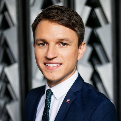 CEO @EESC_LT, Lecturer @TSPMI, Munich Young Leader’23, 3rd most influential public person in 🇱🇹 (@DelfiLietuva’23), Student @CambridgeEMBA. RT≠endt.