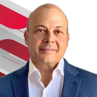 Intento vivir con ilusión las cosas que hago, especialmente mi familia y desde hace unos años la Ciberseguridad Industrial.