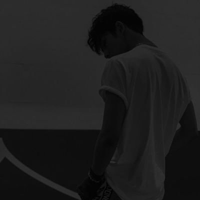 mayumiwrites's profile picture. @wngykhxx's writing/reading account ☁️