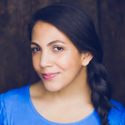 “Pero, y qué piensan que piense una mujer que sola camina con su voz...” Aída Cartagena Portalatín🇩🇴
