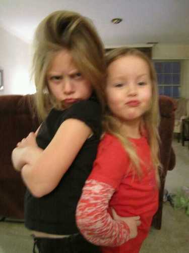 Rileys_Mommy's profile picture. Mommy to a sweet princess, wife to a loving husband. And huge obsession with dress, jewelry and hair accessories...I make them all!