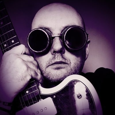 Instrumental Sci-Fi surf punk. Debut mini album ‘Transmitting LIVE From The FUTURE!’ out on vinyl on Reckless Yes Records on 26 Nov 2021