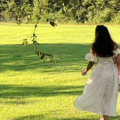 pinkooshia's profile picture. supply chain graduate🚚 .. ⚓️🚛🛳️ ..retweet ART 🖼️ #اهلاويه 💚