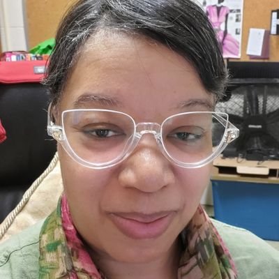 Booktechiediva's profile picture. Western High School Media Center (The Hive)