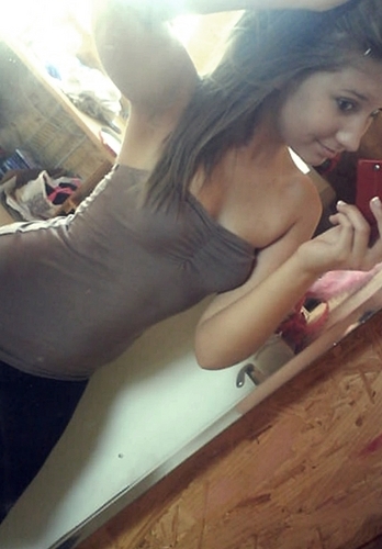 feels so good being bad,there’s no way I’m turning back.;)♥ 
#teamfollowback !!