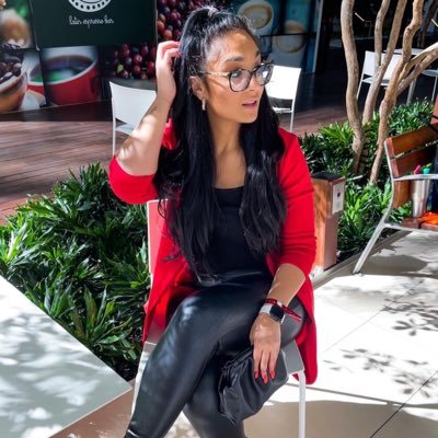 Jennife_28_x's profile picture. Chairwoman Dm “I’m ready “to get started 💰 Forex Binary Trader 📈📊