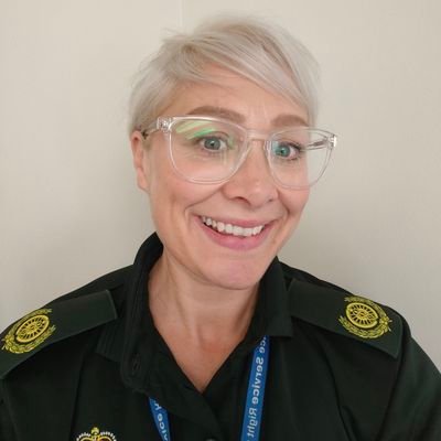 Mum to 3, Paramedic, rugby coach, Sector Manager @nwas