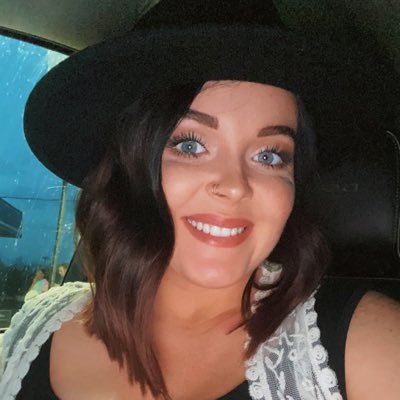 NicoleHedrick8's profile picture. my pups 💛