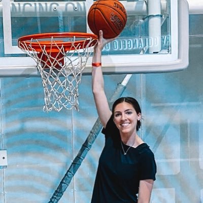 👟 PE Teacher at Jackson Ave 🏀 Head Girls Varsity Basketball Coach at Mineola HS 🏓 Certified Pickleball Instructor 👩🏻‍🎓 Adjunct Prof.  (tweets are my own!)