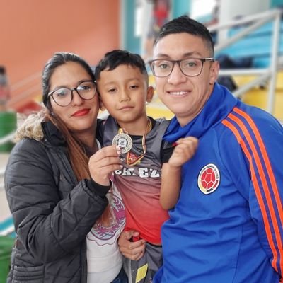 Mi motor mi hijo.
A los jovenes que luchan por un país mejor mi profunda admiración. #resistencia