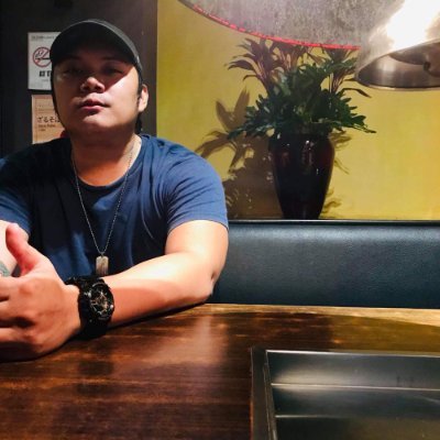 svek213's profile picture. 