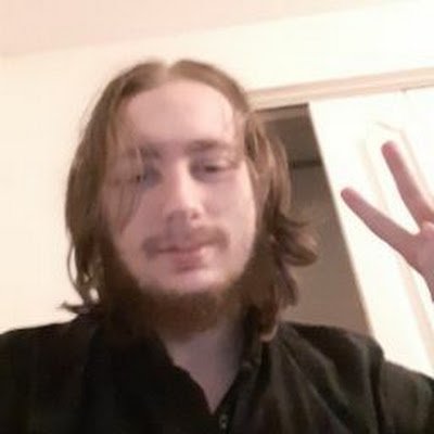 GaMeTwItCh211's profile picture. 