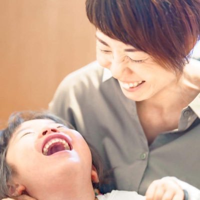 菊川朝子の母仕様ツイートです。たいぜんと私やそれにまつわること。Hula-Hooperとうたうははごころと二人静。脚本、演出、振付・作詞・作曲、ご依頼受付ます。鳥取在住、東京うろつく。令和ロマンが好き。ライブが好き。劇場が好き。10月25.26日は隕石。東京芸術劇場でうたうははごころ!