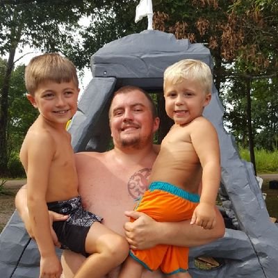 MCOC player/ father/ kid @ heart... and a huge MMA fan.