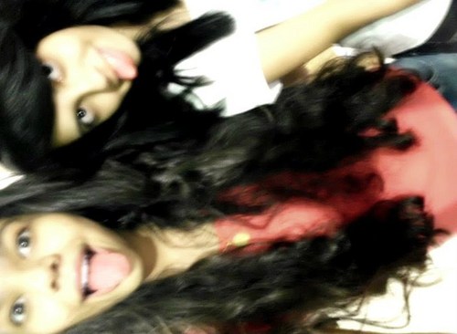 Esse twitter é para nossa diva @andrezadantas1 #SEGUE?ORKUT:https://profiles.google.com/Fcandrezadantas/posts|http://twitpic.com/photos/FCAndrezaDantas