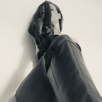 mistress_sultry's profile picture. It took one truly submissive man to open up to me and turn my entire world upside down. I became more dominant and he, more submissive. This is our story. 🖤