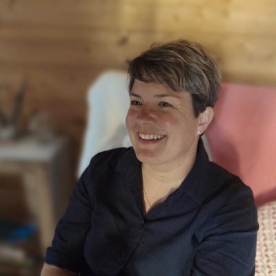 AnnukkaSektori's profile picture. Haaveilee omasta saaresta, tarkkailee ihmisiä ja twiittailee hyvällä mielellä....