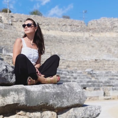 Certified translator & content writer | German & English into Greek|Tourism~Mindfulness| #reisen #travel #poetry #books