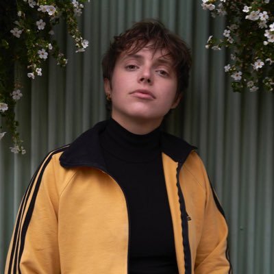 isforflowers's profile picture. Die Formen so divers wie der Inhalt. Journalistisch, literarisch, queer für mich und andere @jetzt_de @rakete_stuttgart