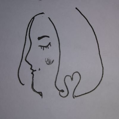 mcsquarestudio's profile picture. Aunty that loves live