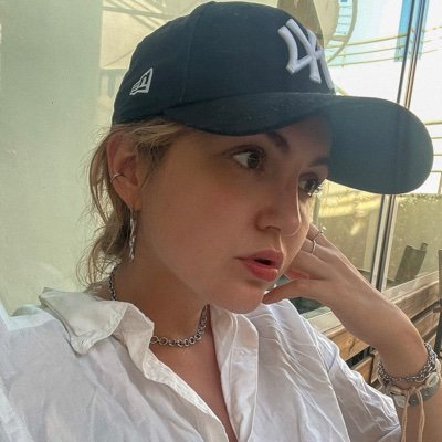 annawangler's profile picture. Lead Product Designer @ https://t.co/1dtFfntZzx 🖤 my family, interior, handcraft, dark humor, gaming, freediving, and sometimes I enjoy designing stuff